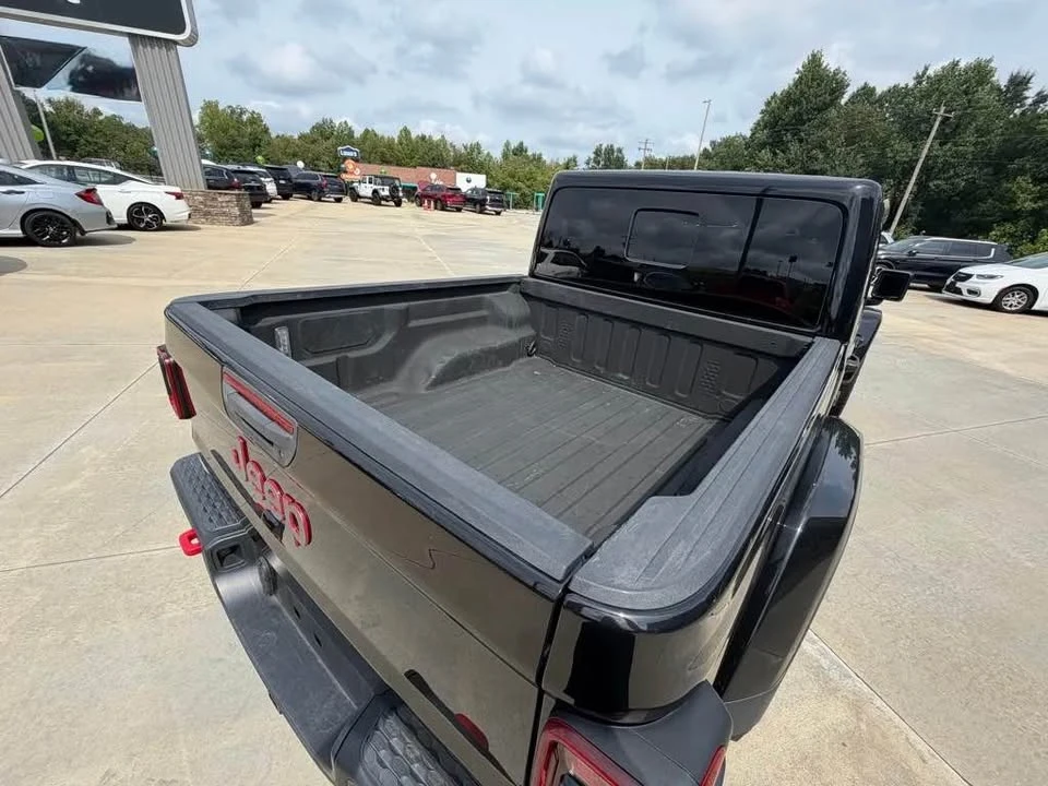 2025 Jeep JT Gladiator - Image 5 of 20