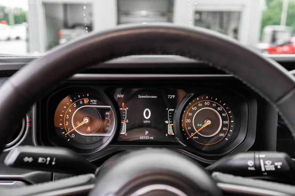 2025 Jeep JT Gladiator - Image 12 of 20