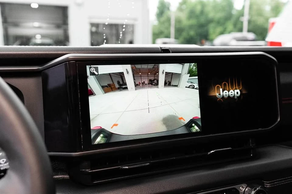 2025 Jeep JT Gladiator - Image 20 of 20