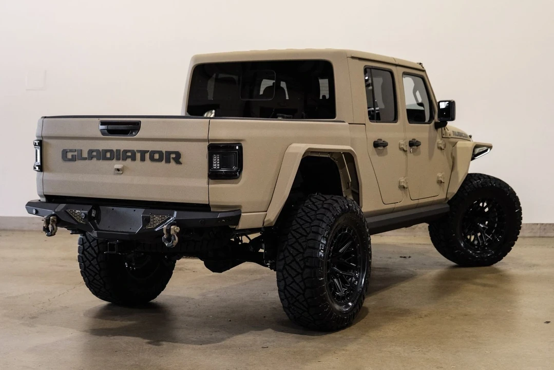 2025 Jeep JT Gladiator - Image 10 of 12