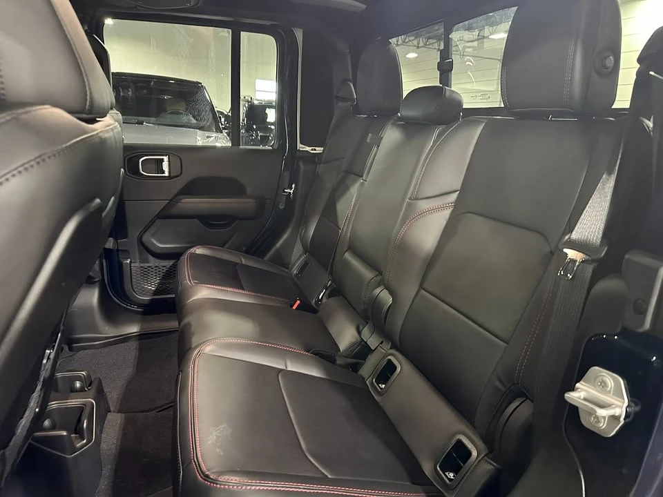2025 Jeep JT Gladiator - Image 12 of 14