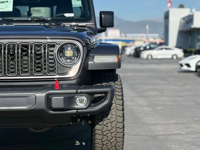 2025 Jeep JT Gladiator - Image 4 of 12