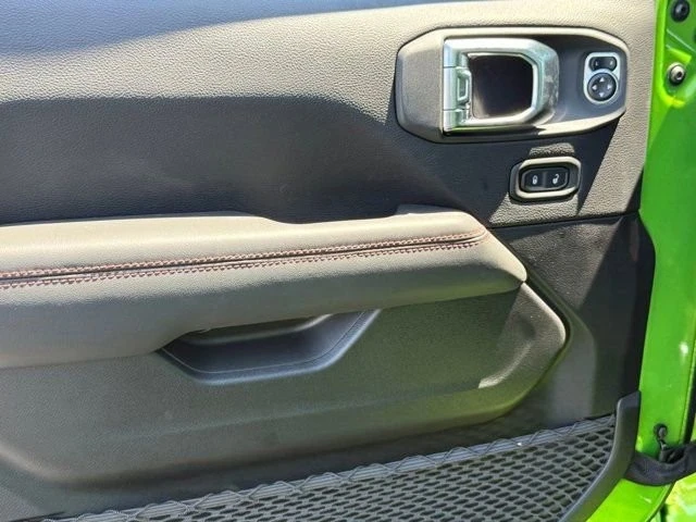2025 Jeep JT Gladiator - Image 11 of 12