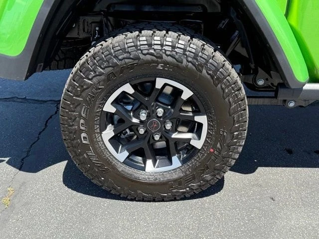2025 Jeep JT Gladiator - Image 10 of 12