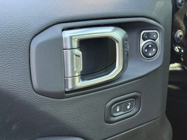 2025 Jeep JT Gladiator - Image 12 of 12