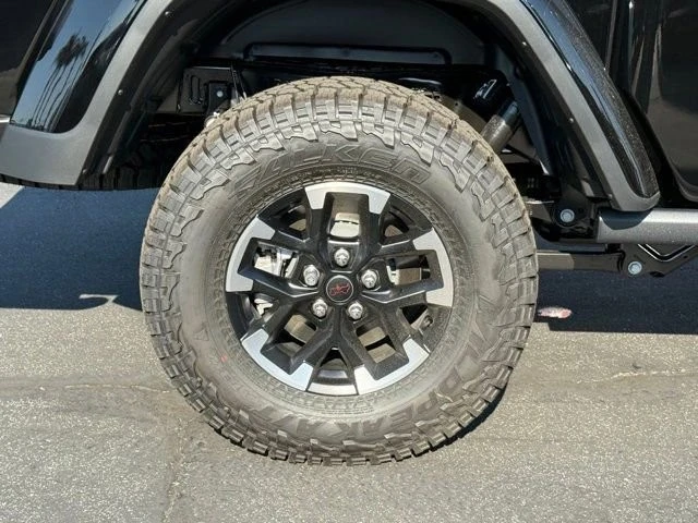 2025 Jeep JT Gladiator - Image 10 of 12