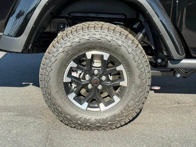 2025 Jeep JT Gladiator - Image 10 of 12