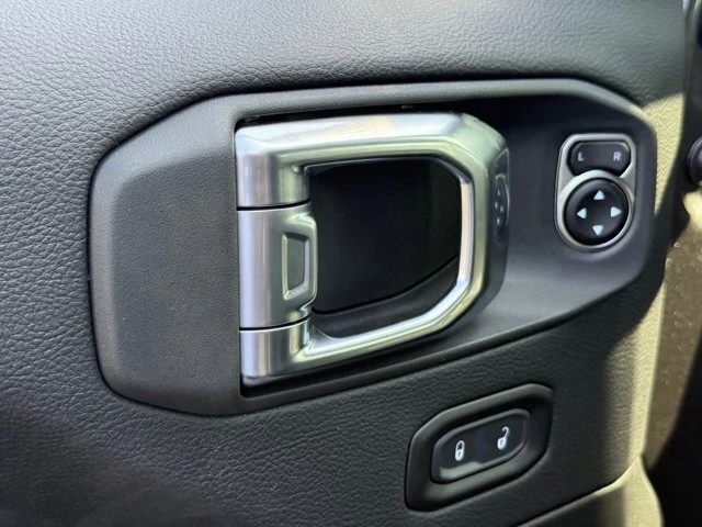2025 Jeep JT Gladiator - Image 12 of 12