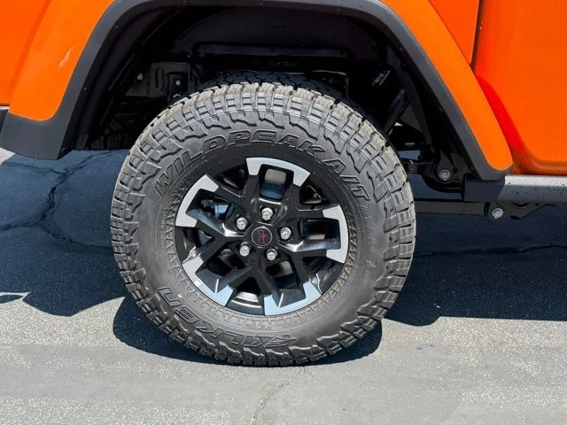 2025 Jeep JT Gladiator - Image 10 of 12
