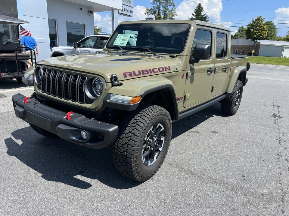 2025 Jeep JT Gladiator - Image 7 of 31