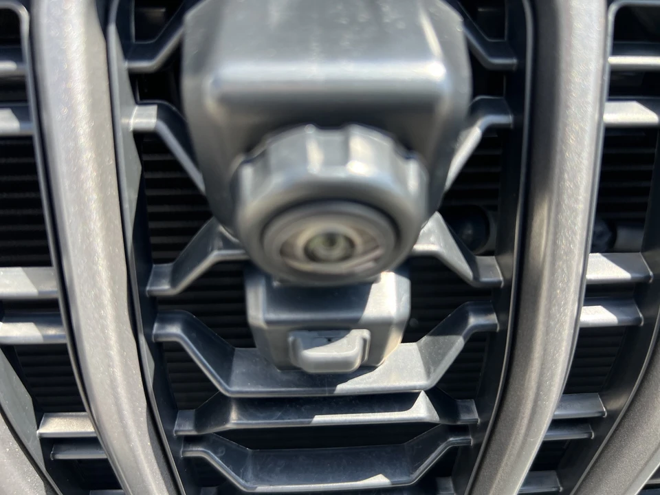 2025 Jeep JT Gladiator - Image 30 of 31