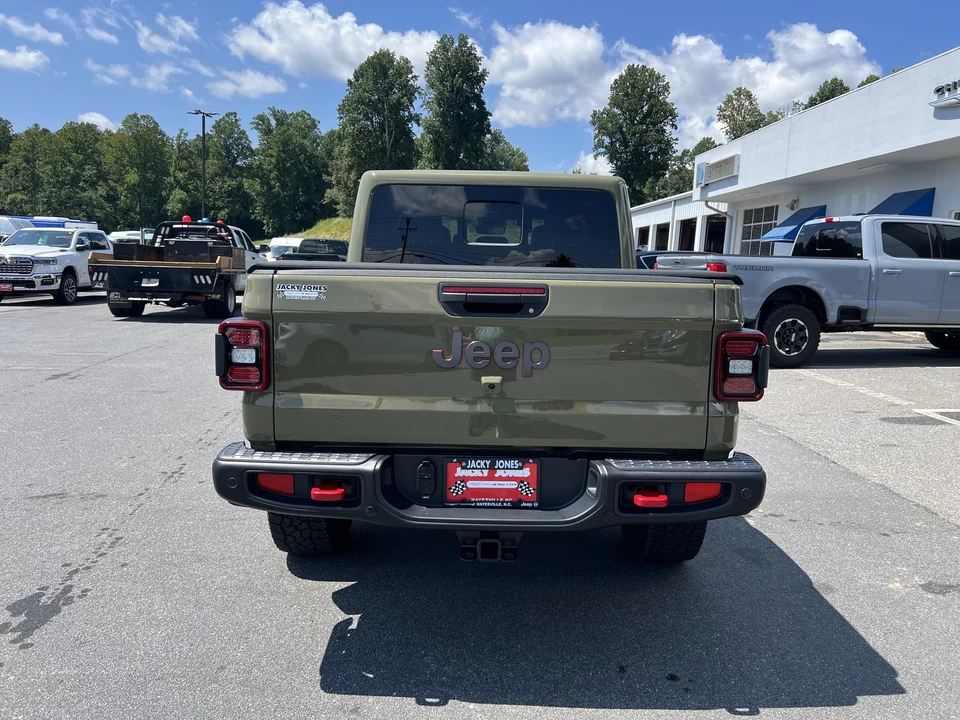 2025 Jeep JT Gladiator - Image 2 of 31