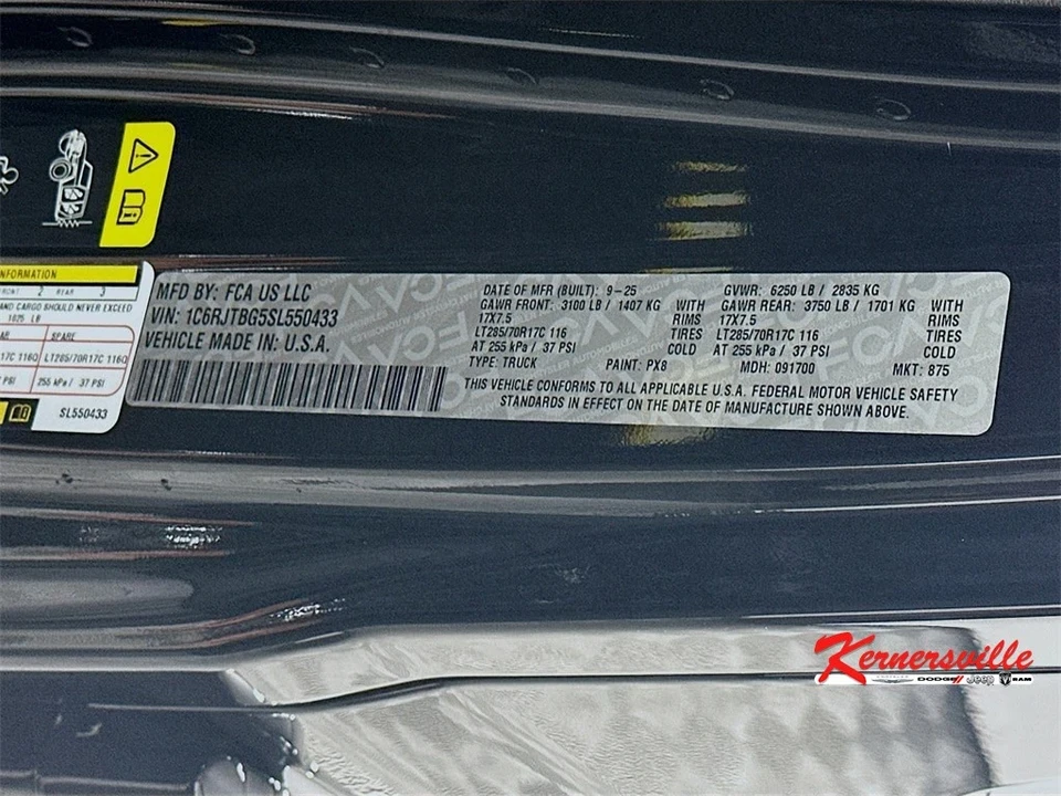2025 Jeep JT Gladiator - Image 19 of 21