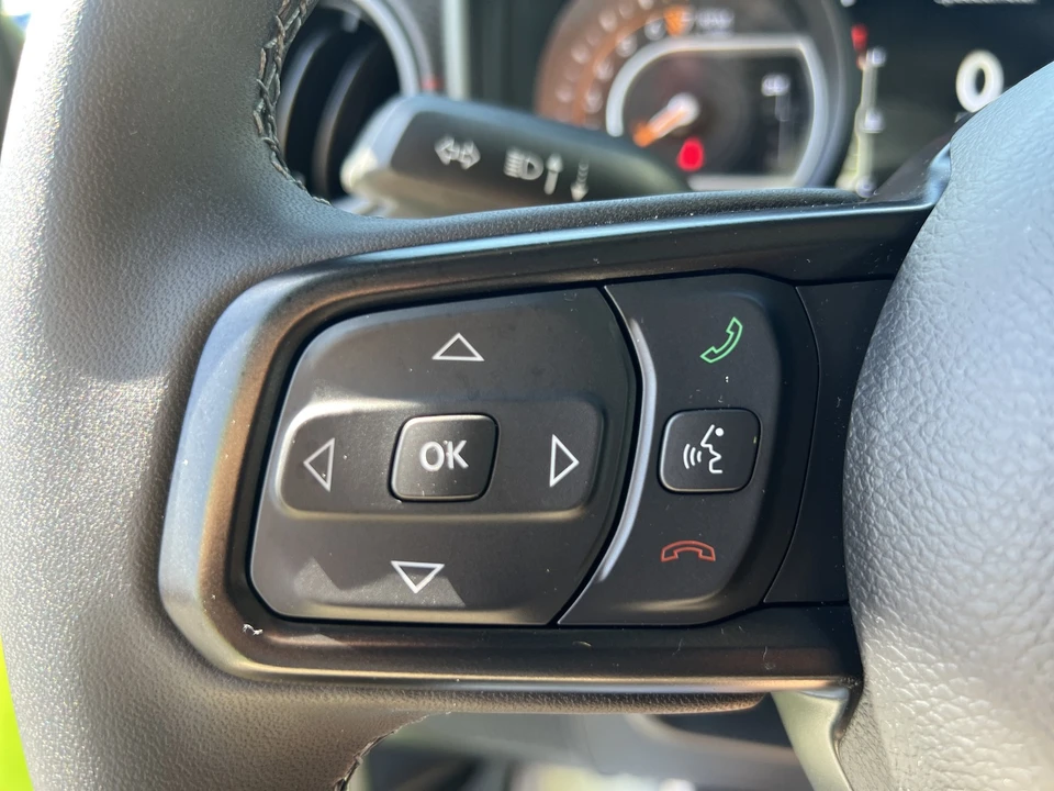 2025 Jeep JT Gladiator - Image 29 of 31