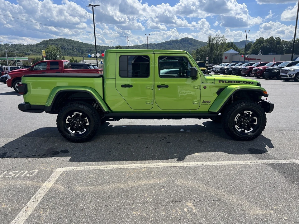 2025 Jeep JT Gladiator - Image 6 of 31