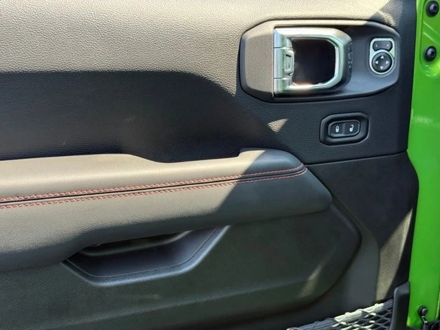 2025 Jeep JT Gladiator - Image 11 of 12