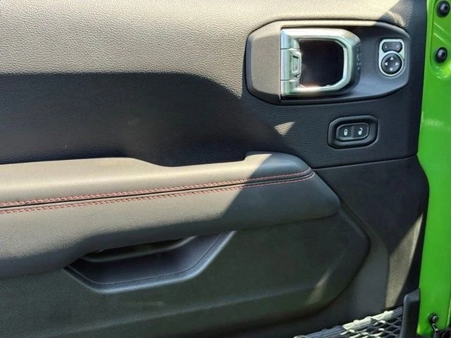 2025 Jeep JT Gladiator - Image 11 of 12