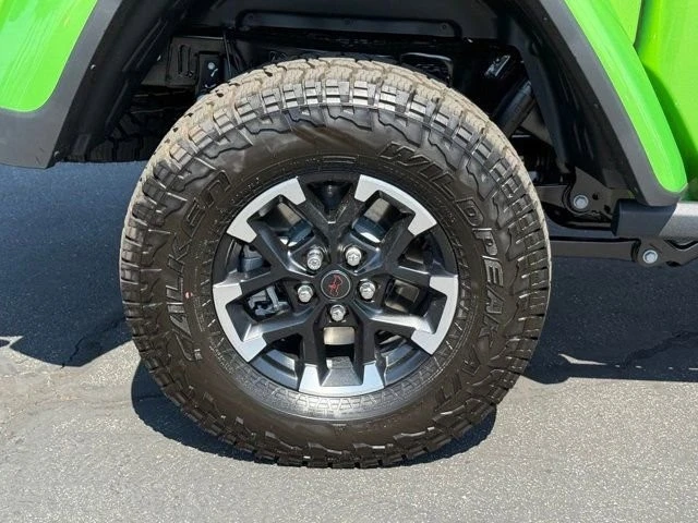 2025 Jeep JT Gladiator - Image 10 of 12