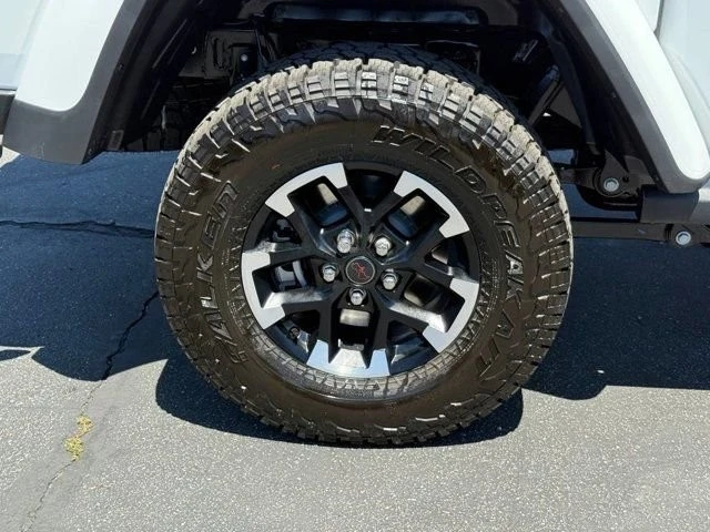 2025 Jeep JT Gladiator - Image 10 of 12