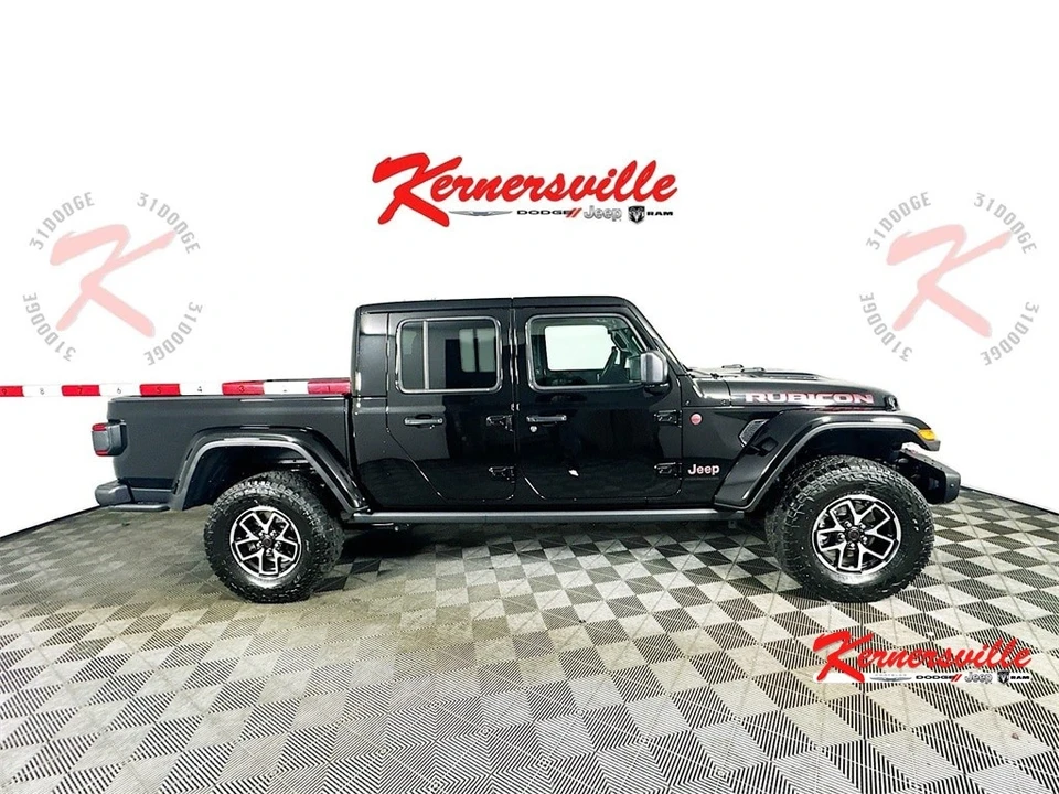 2025 Jeep JT Gladiator - Image 8 of 12