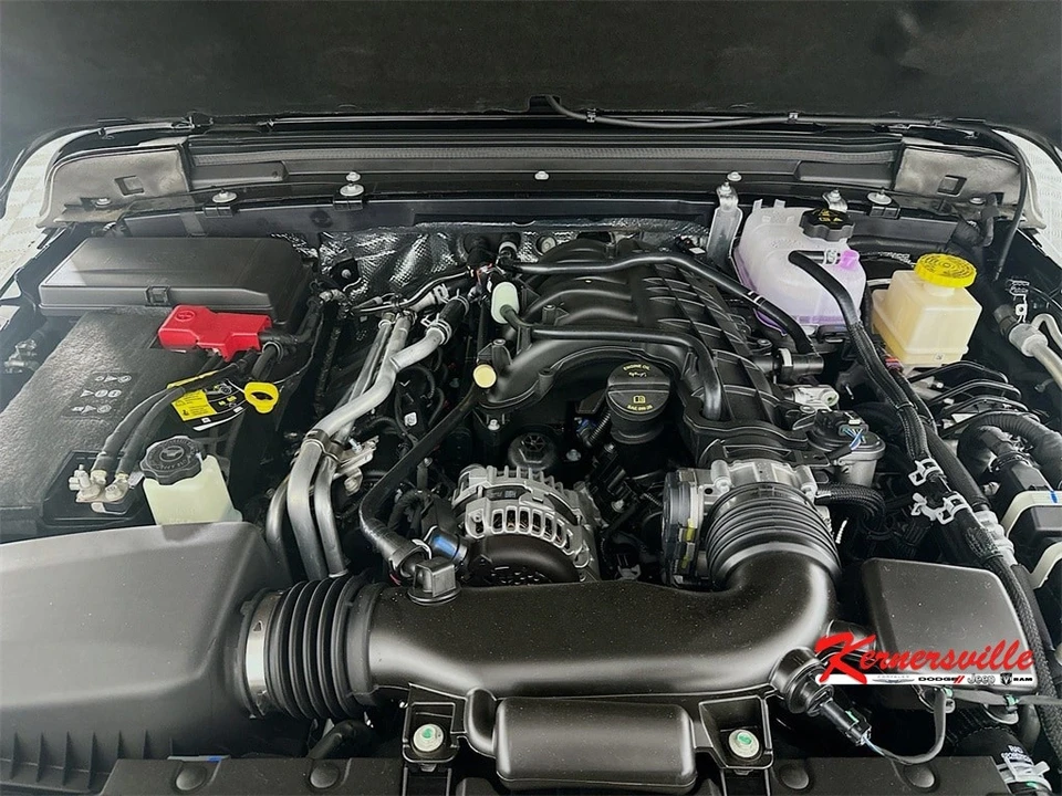 2025 Jeep JT Gladiator - Image 18 of 21