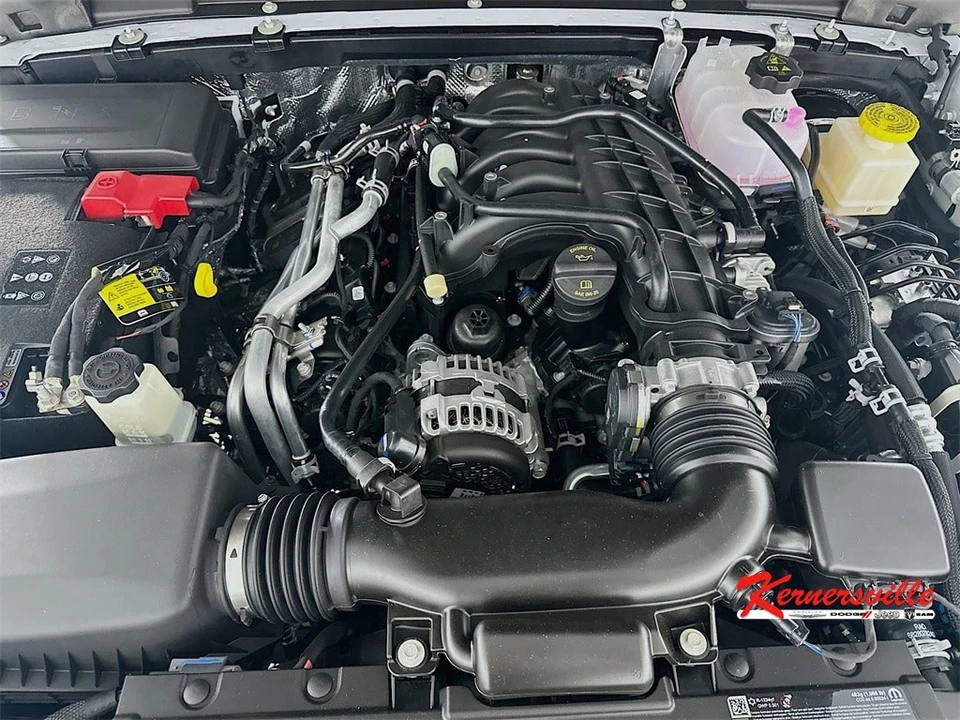 2025 Jeep JT Gladiator - Image 18 of 21