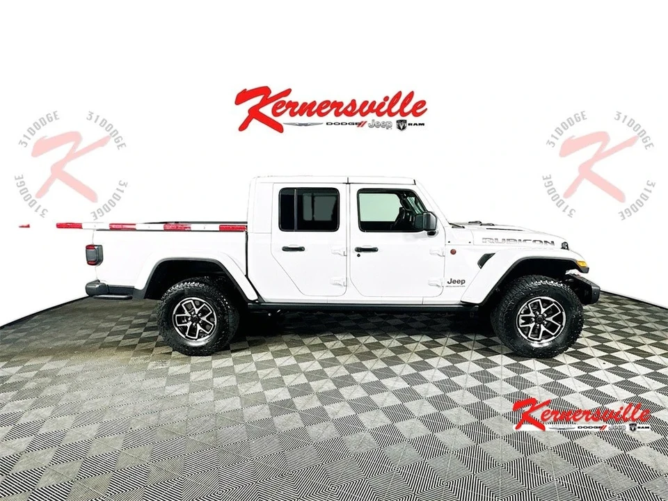 2025 Jeep JT Gladiator - Image 8 of 21
