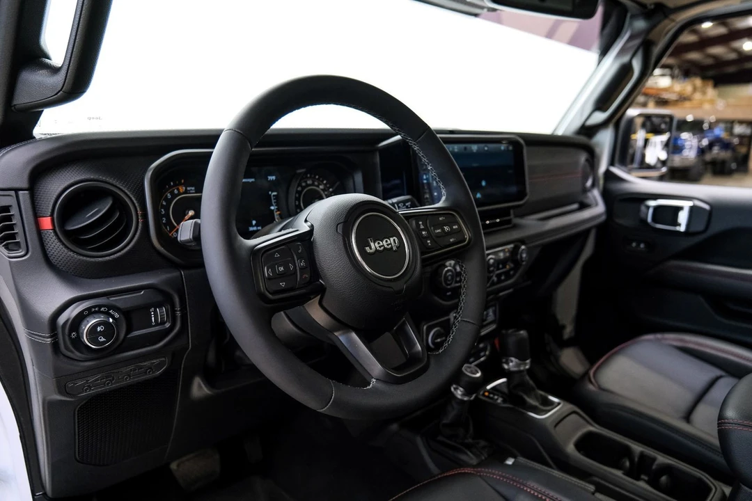 2025 Jeep JT Gladiator - Image 11 of 12