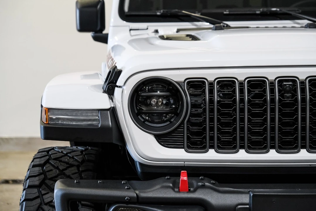 2025 Jeep JT Gladiator - Image 3 of 12