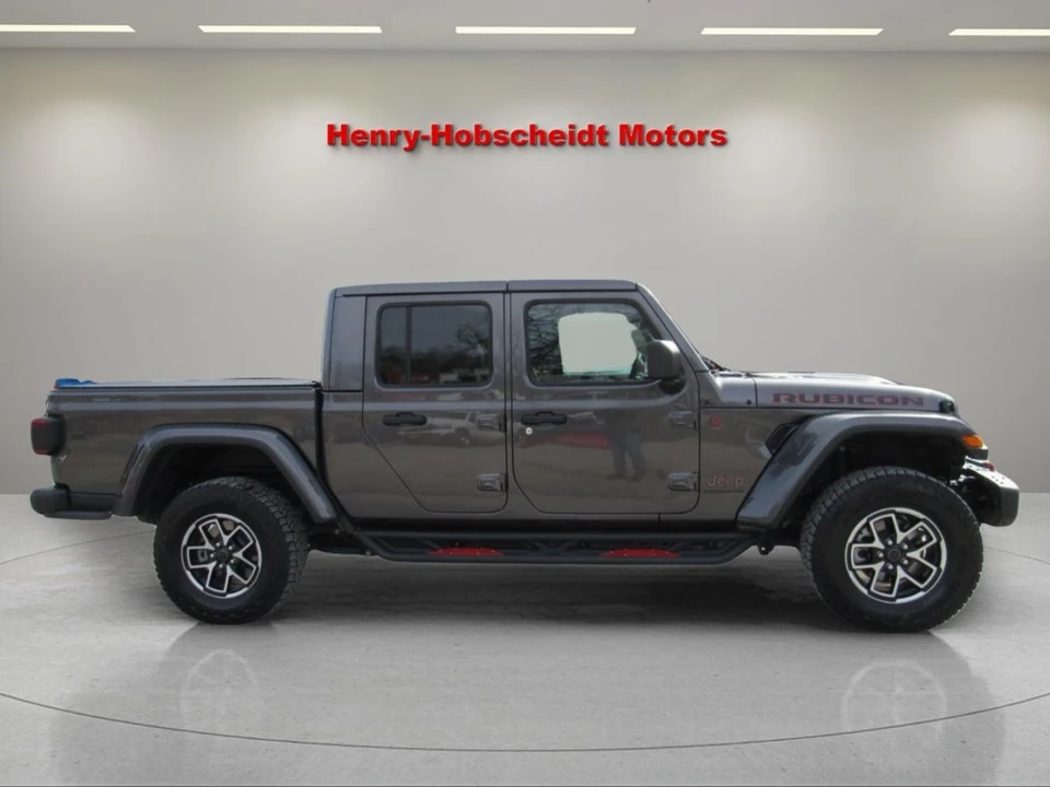 2025 Jeep JT Gladiator - Image 9 of 12