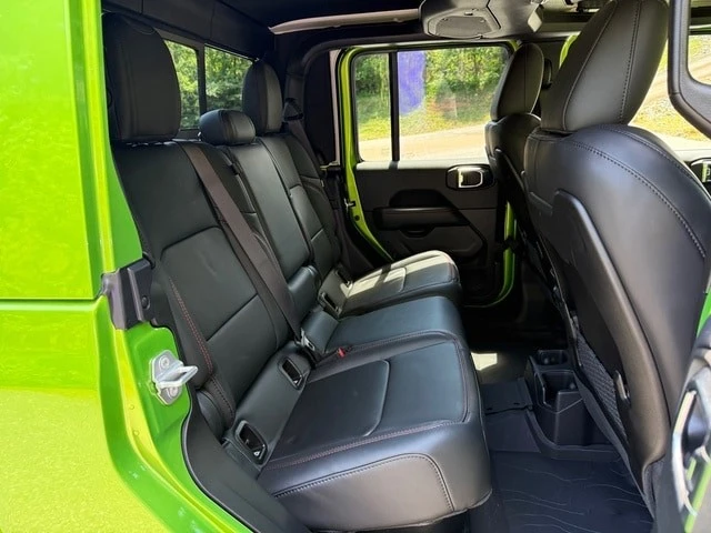 2025 Jeep JT Gladiator - Image 18 of 21