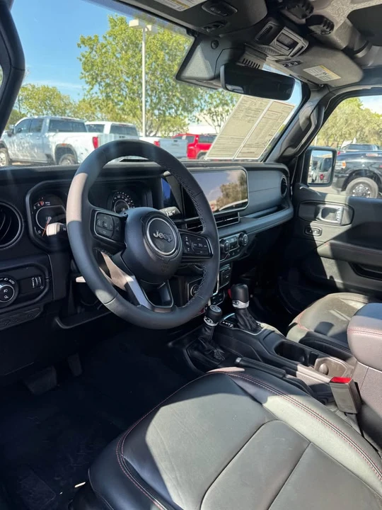 2025 Jeep JT Gladiator - Image 3 of 7