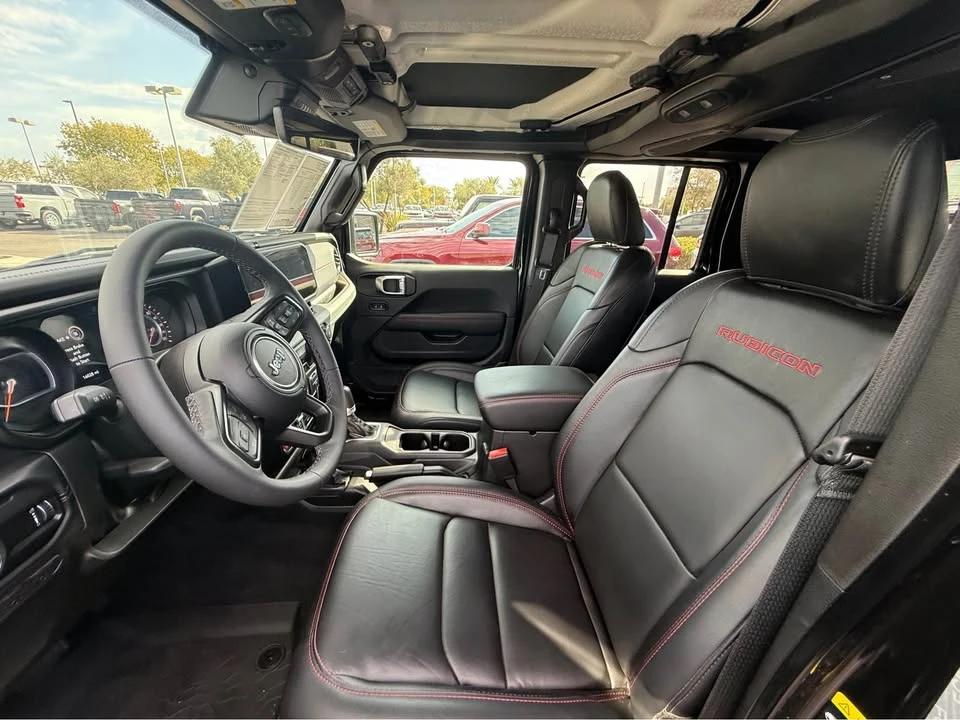 2025 Jeep JT Gladiator - Image 8 of 11
