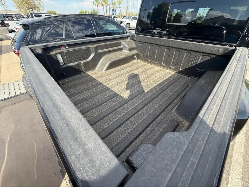 2025 Jeep JT Gladiator - Image 5 of 11