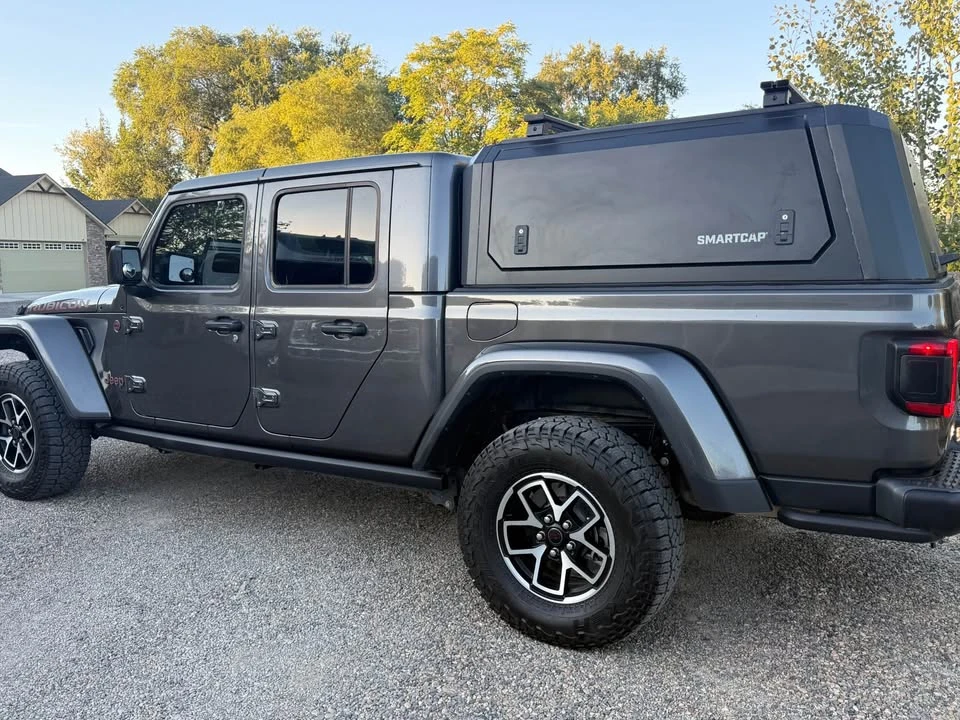 2025 Jeep JT Gladiator - Image 5 of 15