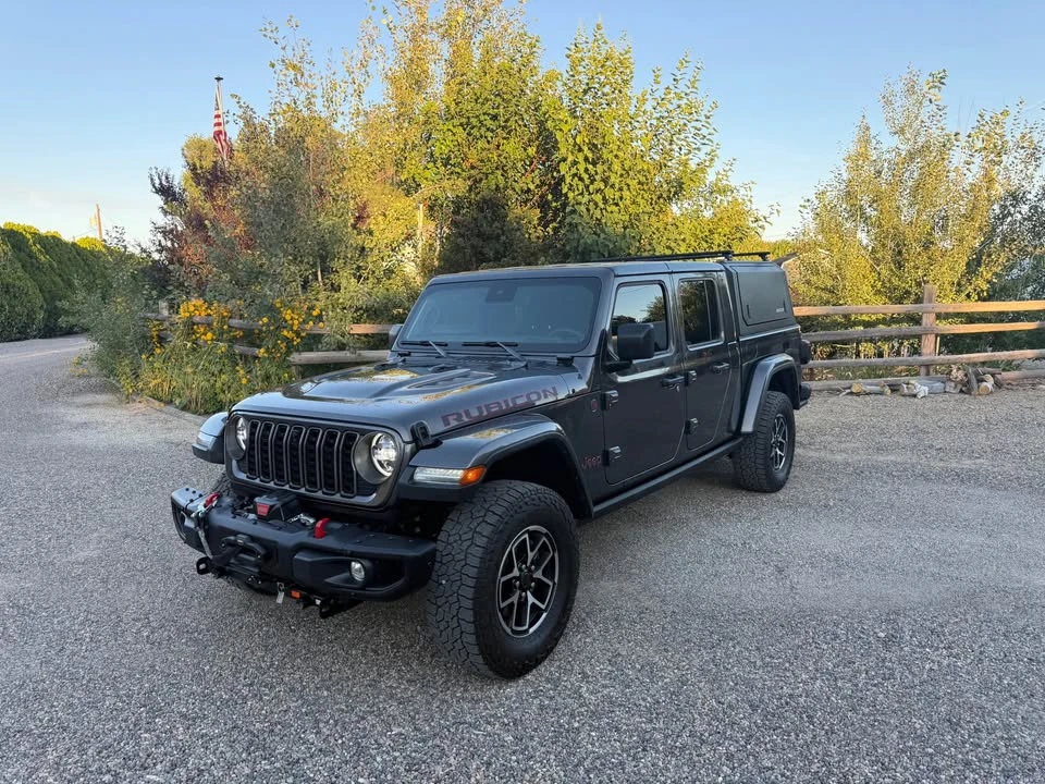 2025 Jeep JT Gladiator - Image 2 of 15