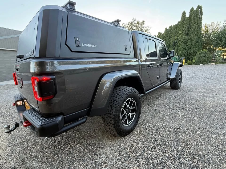 2025 Jeep JT Gladiator - Image 8 of 15