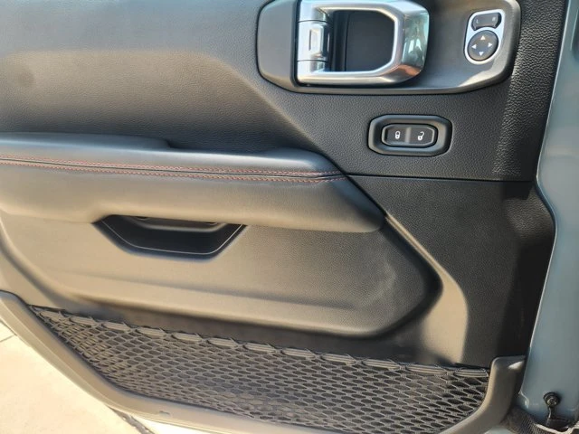 2025 Jeep JT Gladiator - Image 15 of 20