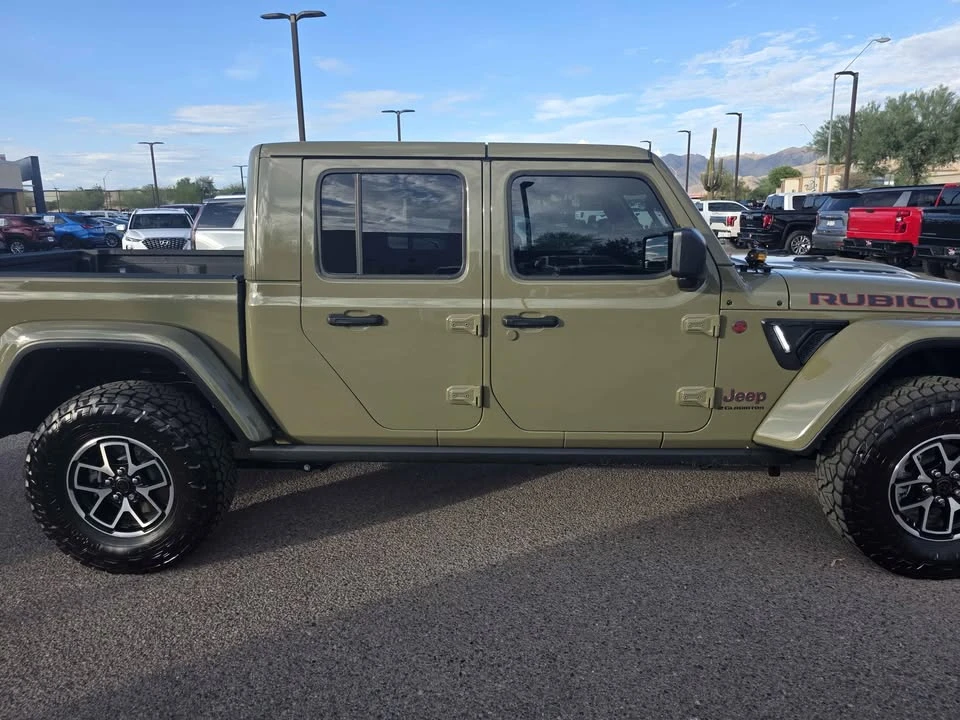 2025 Jeep JT Gladiator - Image 3 of 11