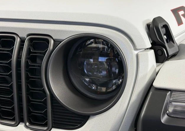 2025 Jeep JT Gladiator - Image 10 of 13
