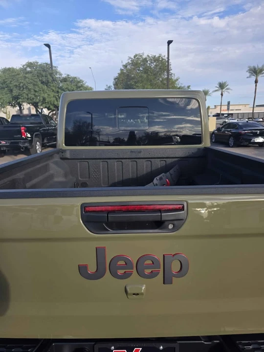 2025 Jeep JT Gladiator - Image 4 of 11