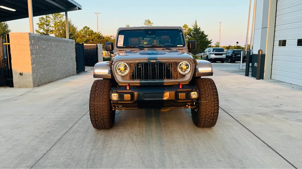 2025 Jeep JT Gladiator - Image 2 of 15
