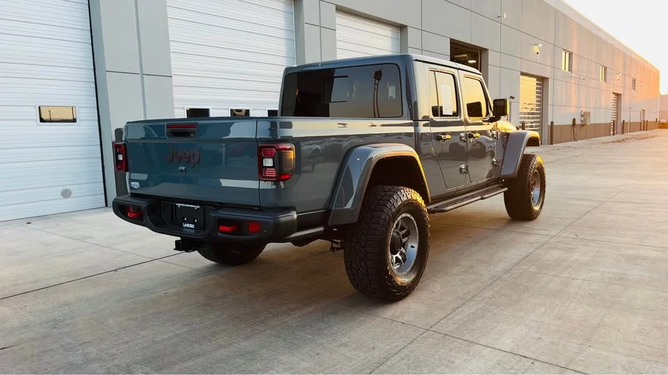 2025 Jeep JT Gladiator - Image 4 of 15