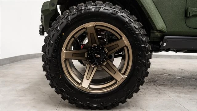 2025 Jeep JT Gladiator - Image 14 of 21