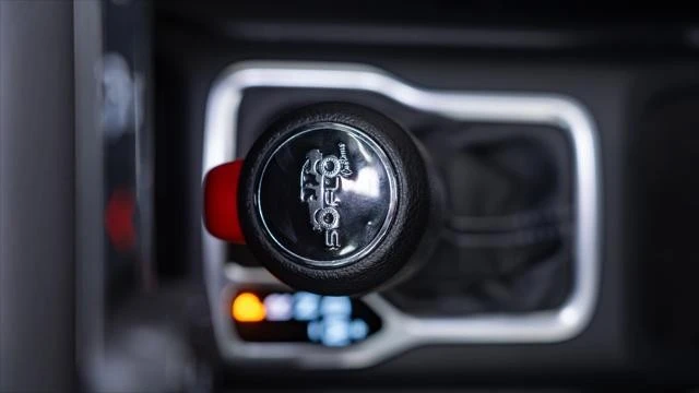 2025 Jeep JT Gladiator - Image 14 of 21