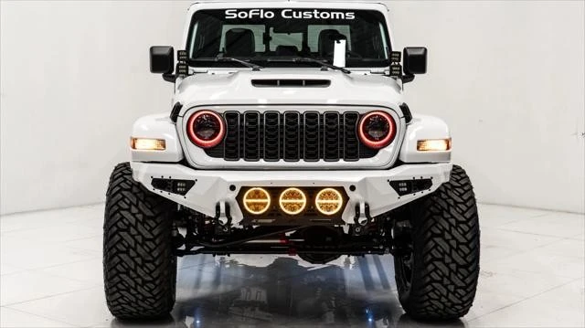 2025 Jeep JT Gladiator - Image 11 of 21