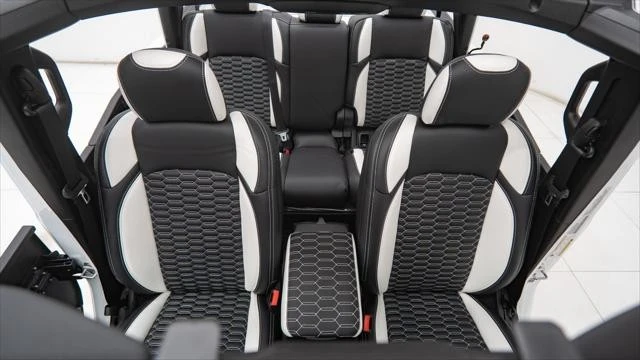 2025 Jeep JT Gladiator - Image 9 of 21