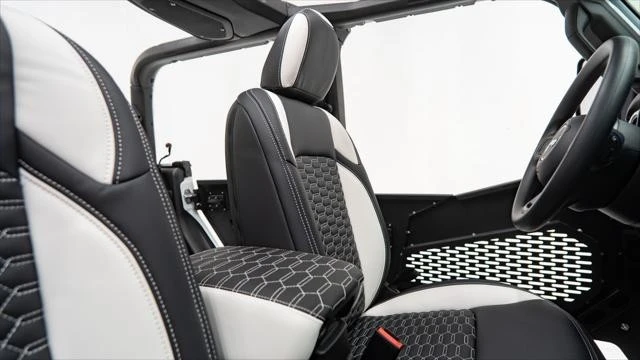2025 Jeep JT Gladiator - Image 16 of 21
