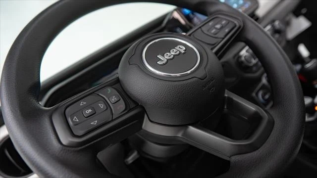 2025 Jeep JT Gladiator - Image 19 of 21