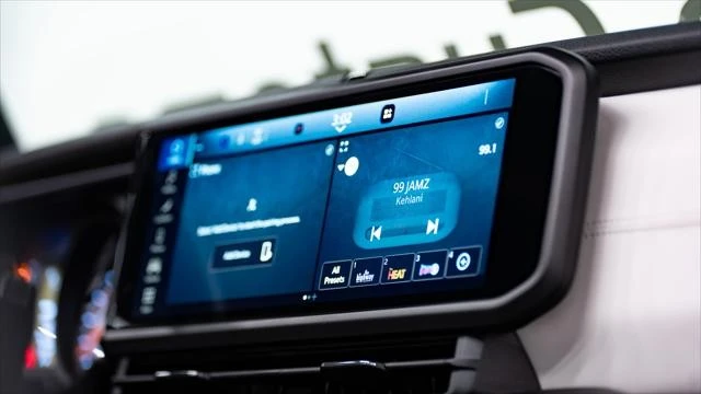 2025 Jeep JT Gladiator - Image 21 of 21